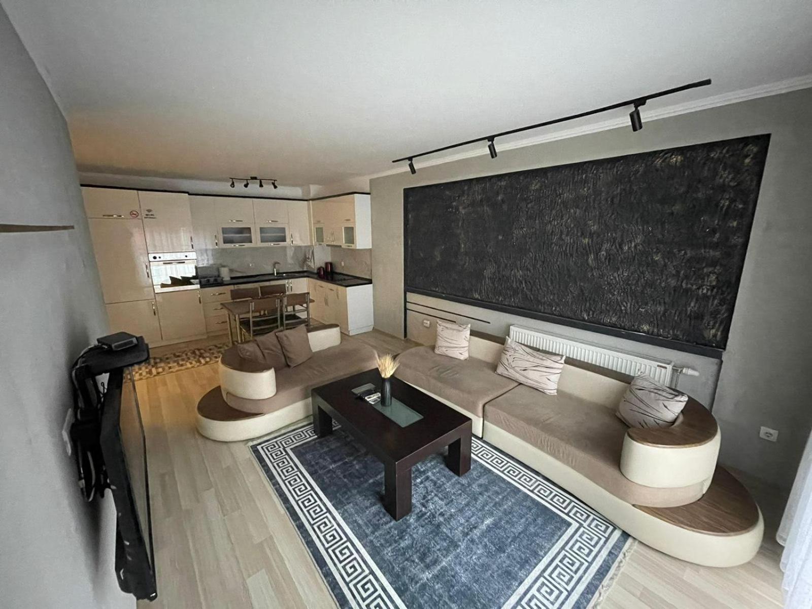 Prishtina Escape Apartments Приштина Экстерьер фото